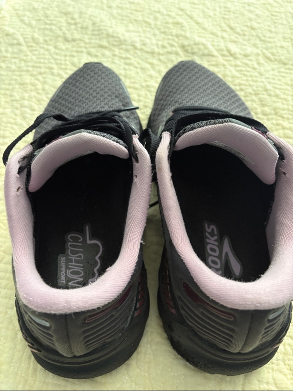Brooks Women’s Gray and Lavender Athletic Running Shoes Adrenaline GTS 22 - Picture 5 of 7